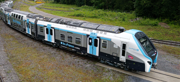 Photo d'un train RER NG de la ligne D pour illustrer les vœux pour la nouvelle année 2025.