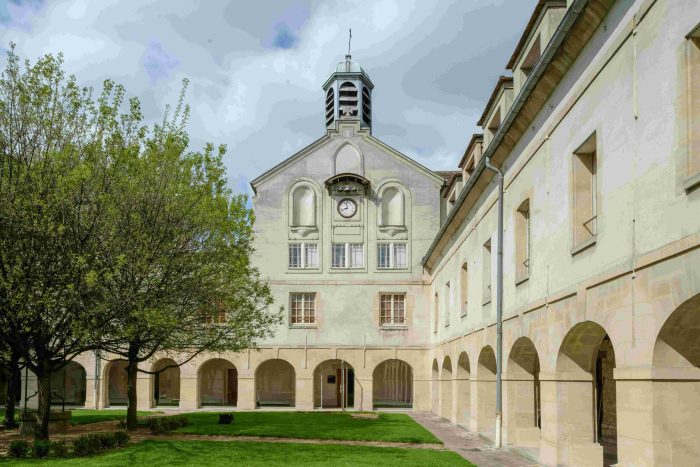 Pour illustrer la Nuit européenne des musées 2025, une photo du Musée d'art et d'histoire Paul Eluard.