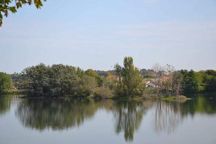 Pour illustrer ce volet #CPASLOINENTRAIN long de la Seine : petit détour avec une photo du lac Montalbot à Vigneux-sur-Seine.