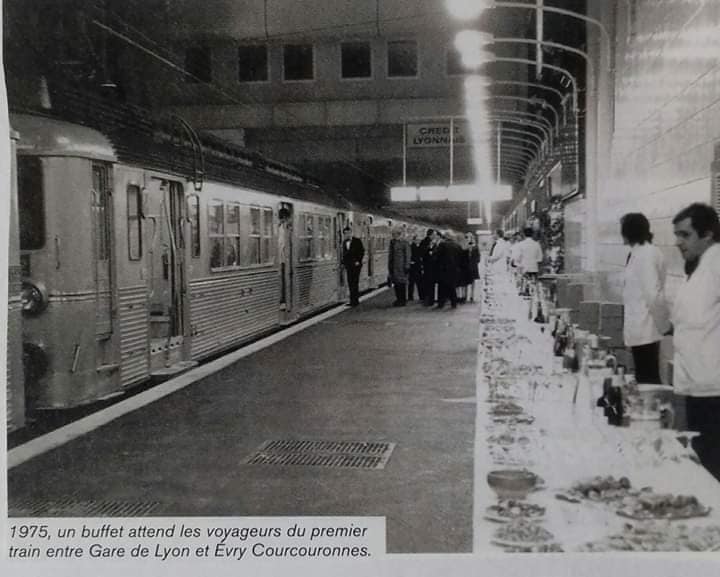 L'inauguration de la gare d'Évry Courcouronnes.